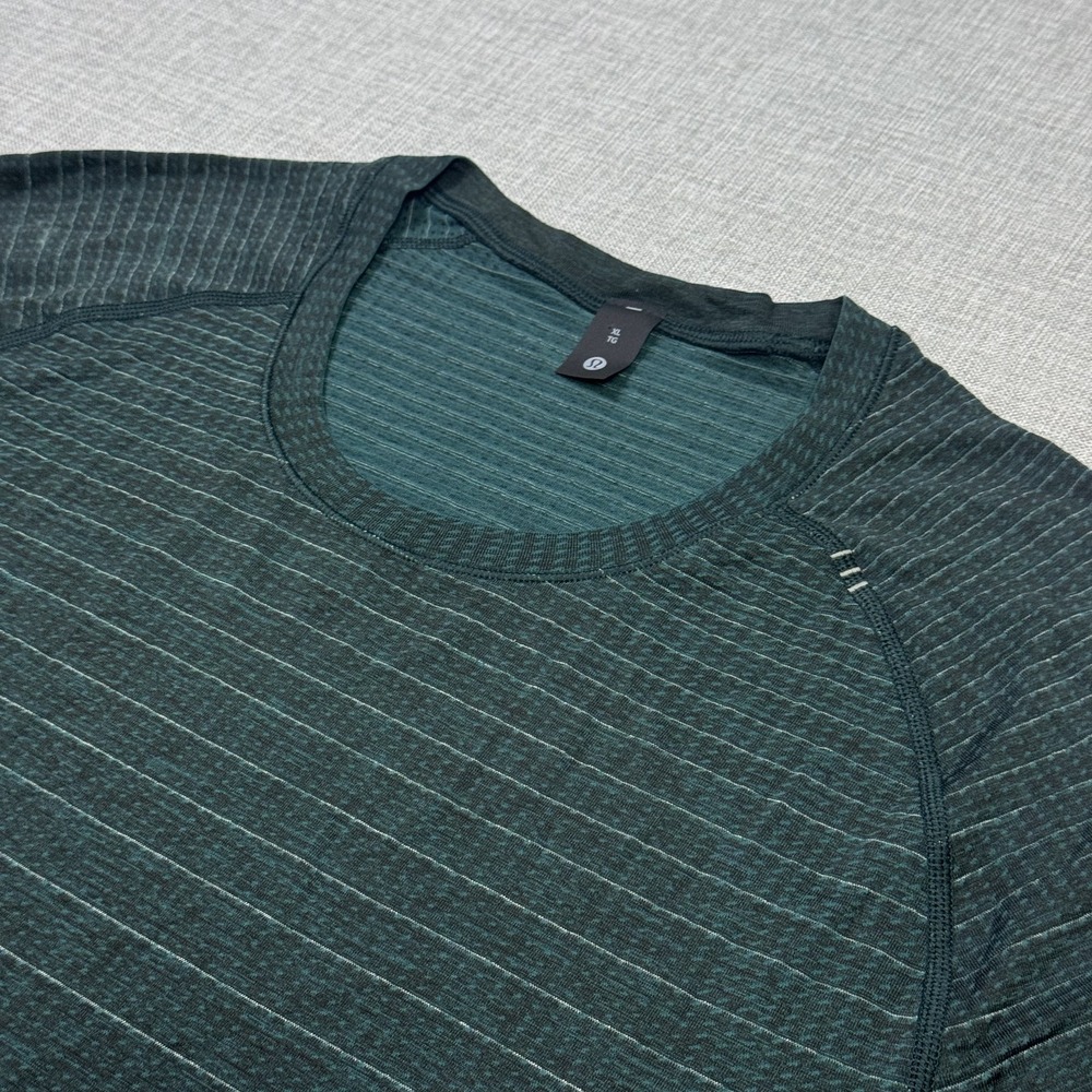 Lululemon Metal Vent Gym Performance T-Shirt Mens XL Green Short Sleeve